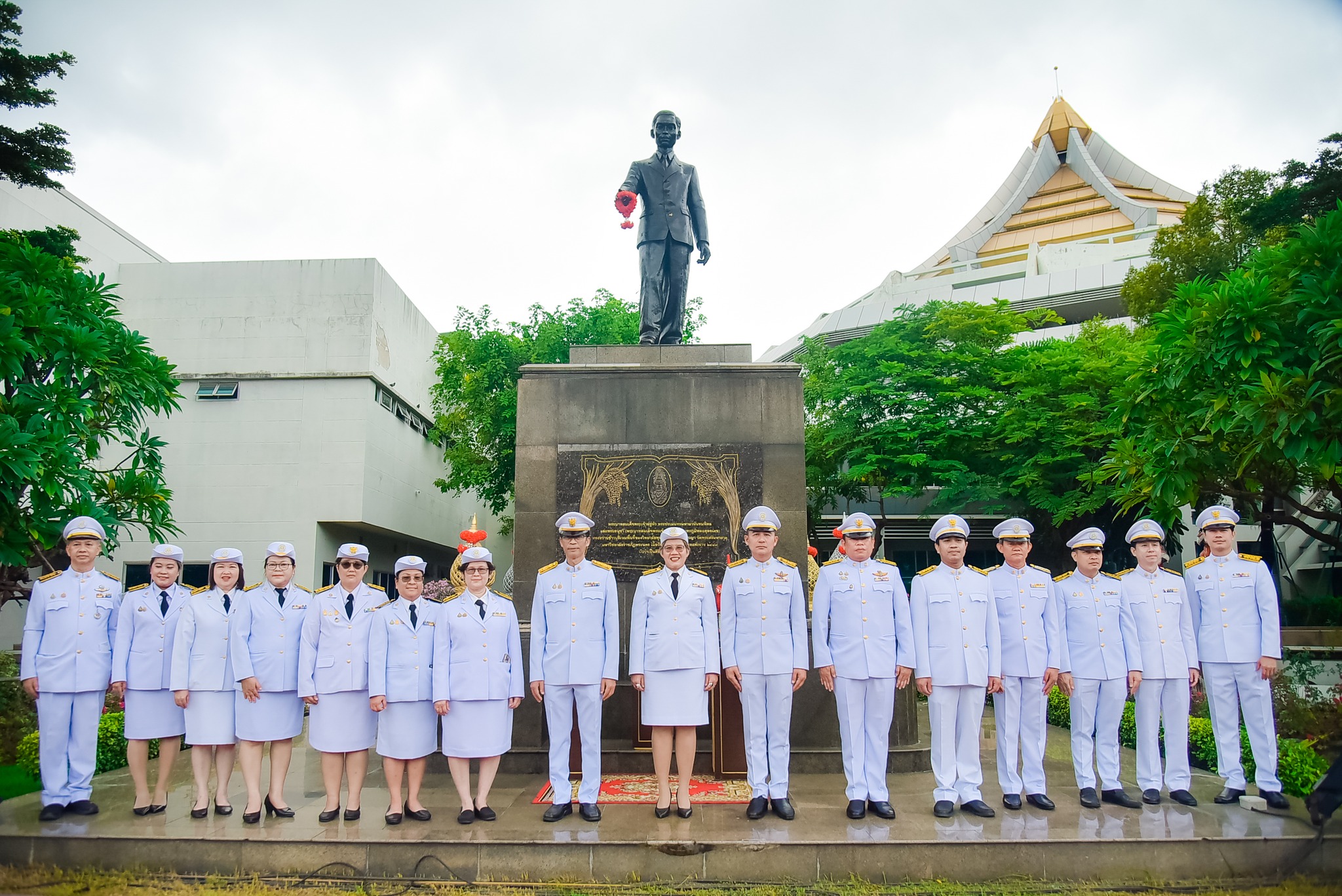 วันคล้ายวันพระบรมราชสมภพครบ 100 ปี พระบาทสมเด็จพระปรเมนทรมหาอานันทมหิดล พระอัฐมรามาธิบดินทร